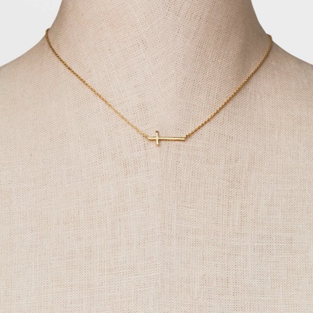 🆕 RESERVED FB A New Day Women's 14K Gold Plated Stationed Cross Necklace Gold - Picture 3 of 9